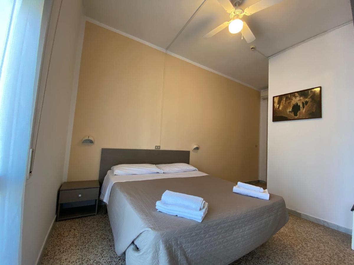 Hotel Britta Rimini Luaran gambar