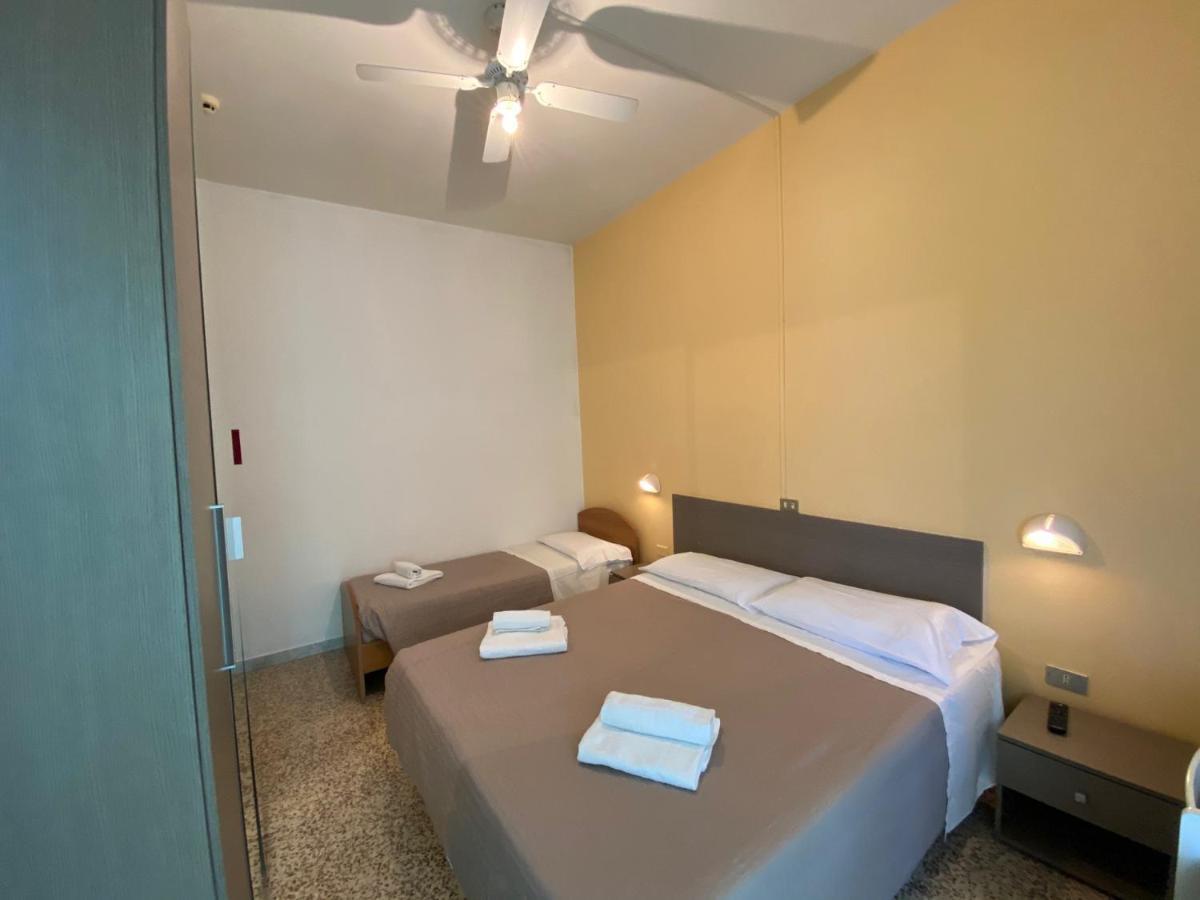 Hotel Britta Rimini Luaran gambar