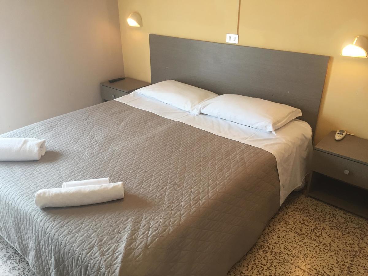 Hotel Britta Rimini Luaran gambar