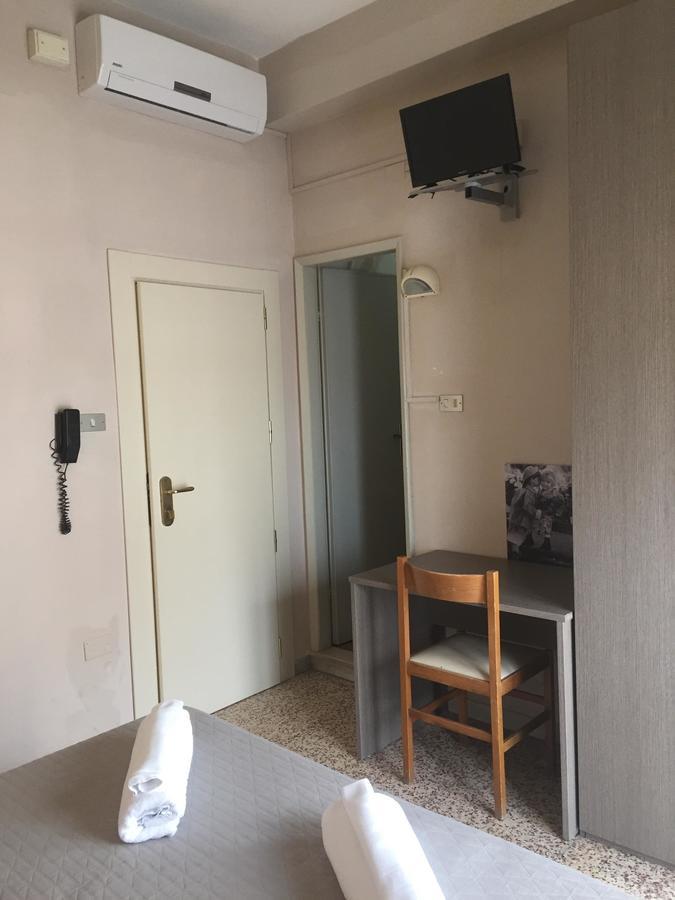 Hotel Britta Rimini Luaran gambar