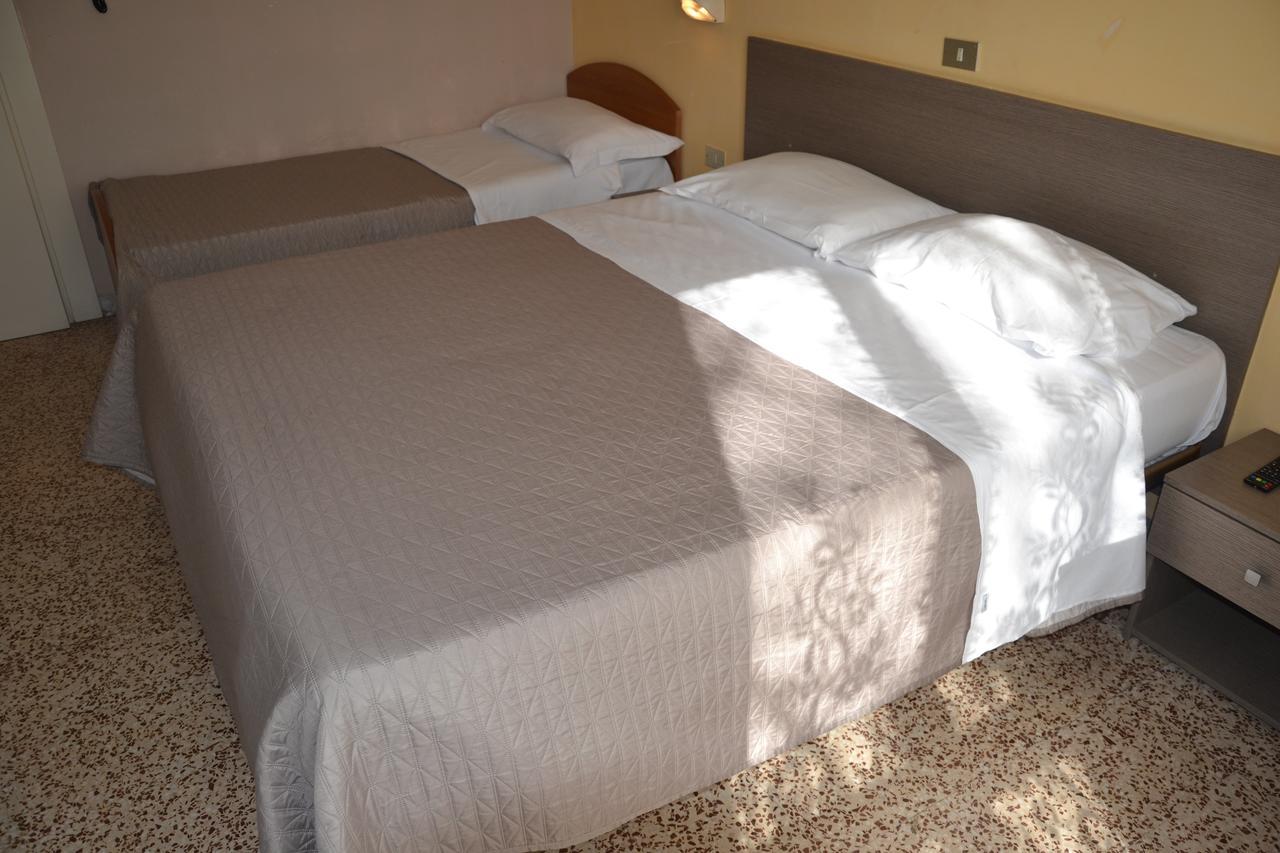Hotel Britta Rimini Luaran gambar
